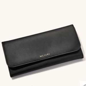 NWT Mejuri Black Leather Weekly Case